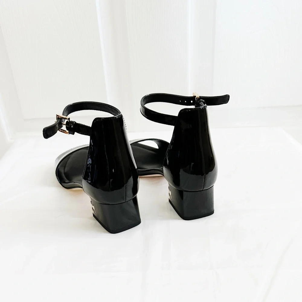 Tory Burch Finley black Patent Leather sandals - Picture 6 of 11